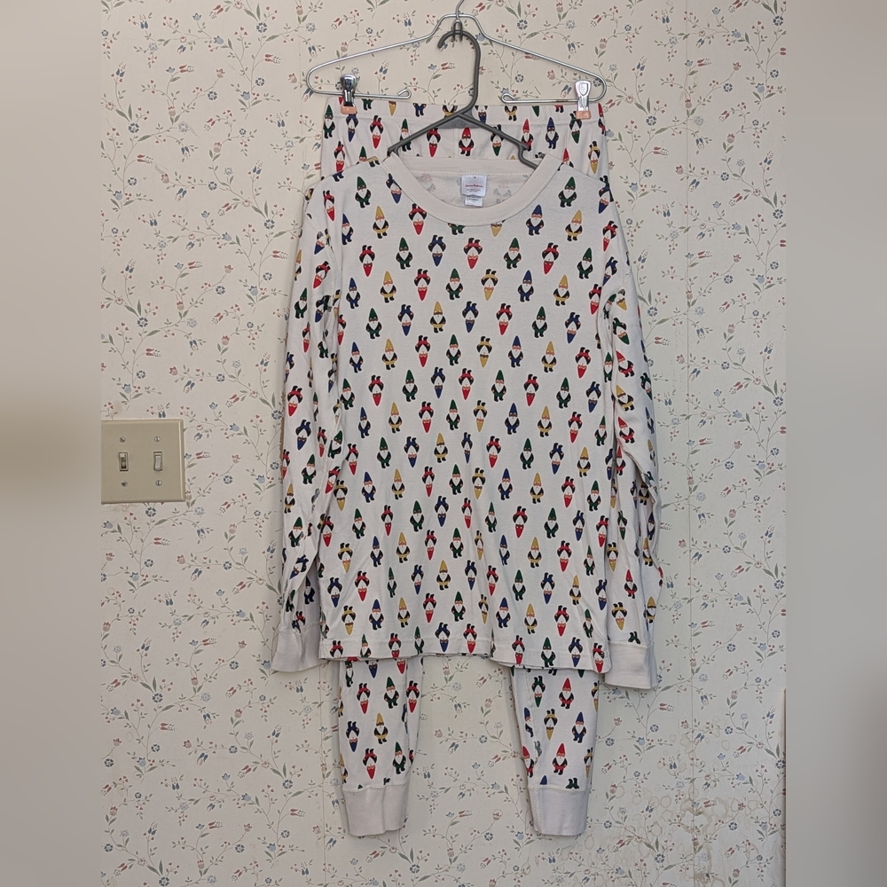 Hanna Andersson M Adult Pajamas elves gnomes pattern Organic Cotton